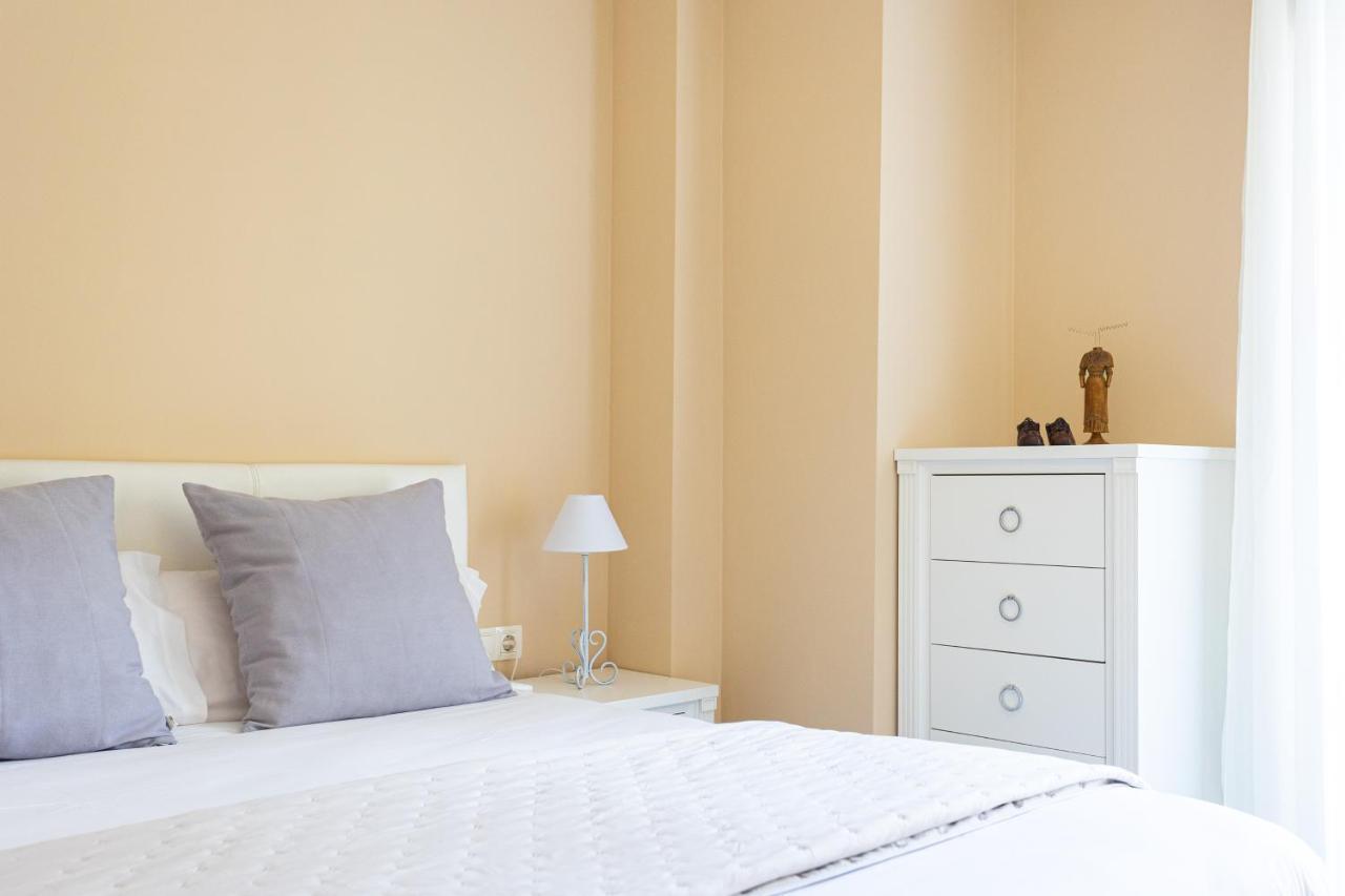 Holidays2Malaga Capuchino French Balcony & Smarttv Bilik gambar